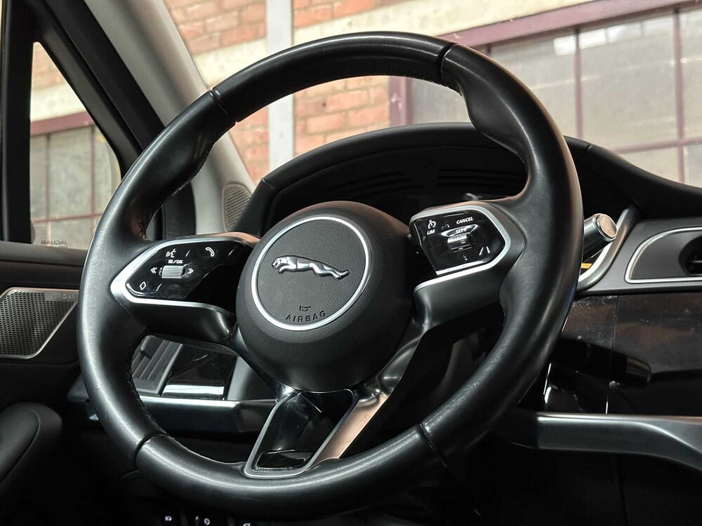 Jaguar I-PACE EV400 S 90 kWh 400PS 2018 (Original-UK), XF-977-F