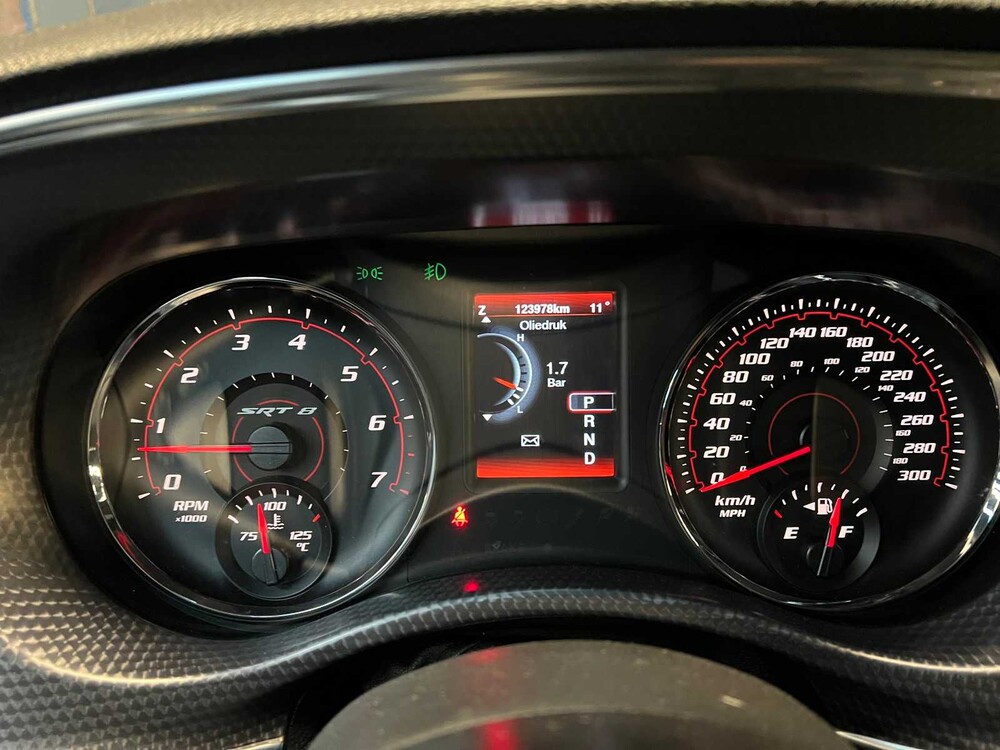 Dodge Charger SRT-8 6.4 V8 HEMI 477PS 2014, N-915-JF