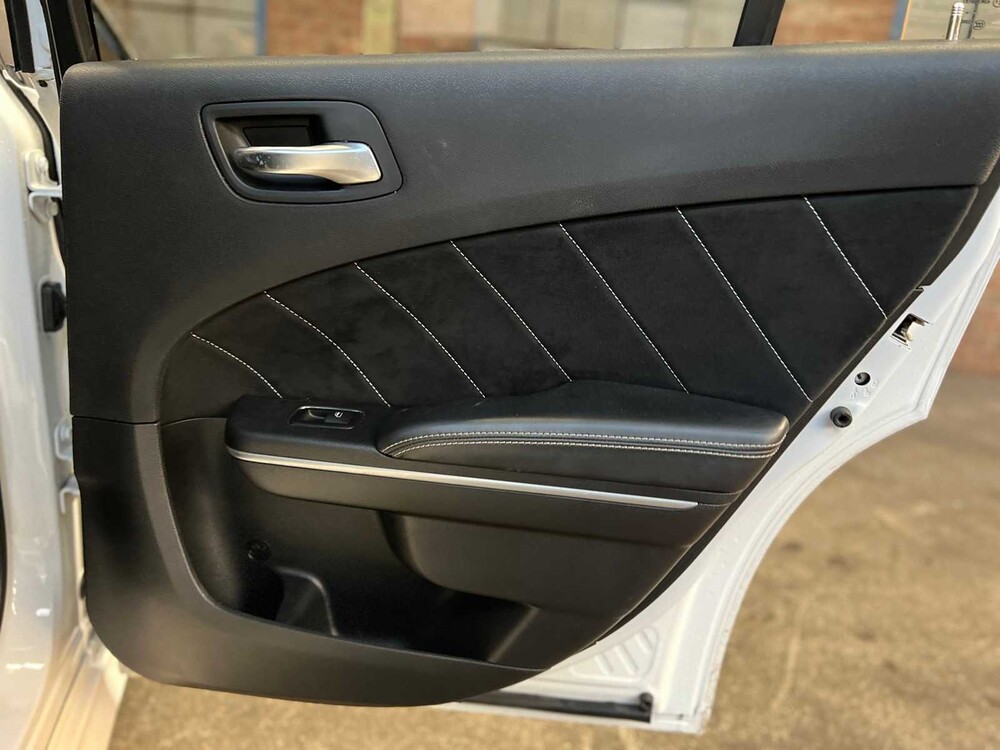 Dodge Charger SRT-8 6.4 V8 HEMI 477PS 2014, N-915-JF