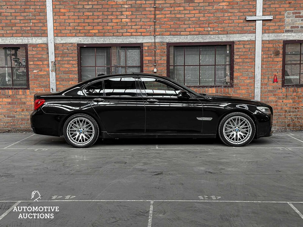 BMW 740i M-Sport 3.0 L6 326PS 2011 7er
