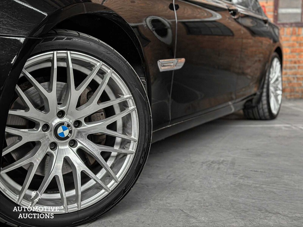 BMW 740i M-Sport 3.0 L6 326PS 2011 7er
