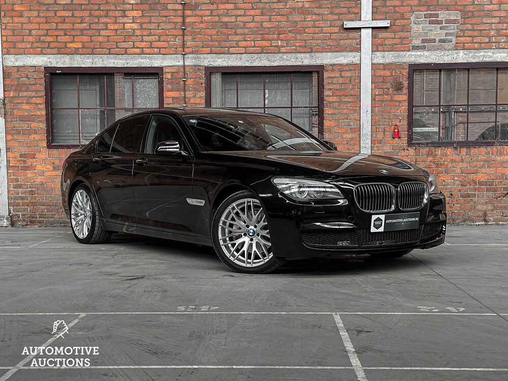 BMW 740i M-Sport 3.0 L6 326PS 2011 7er