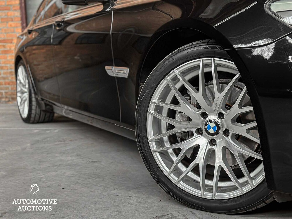 BMW 740i M-Sport 3.0 L6 326PS 2011 7er