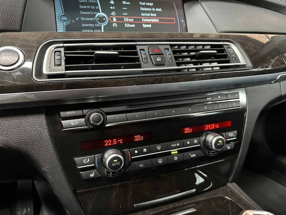 BMW 740i M-Sport 3.0 L6 326PS 2011 7er