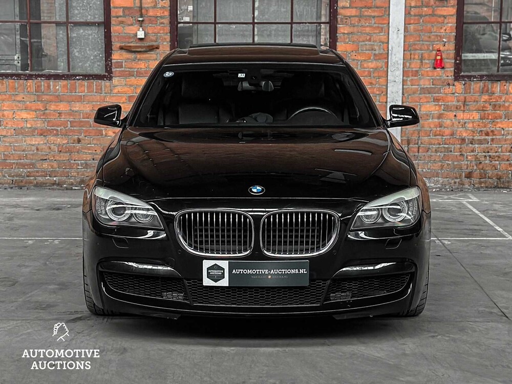 BMW 740i M-Sport 3.0 L6 326PS 2011 7er