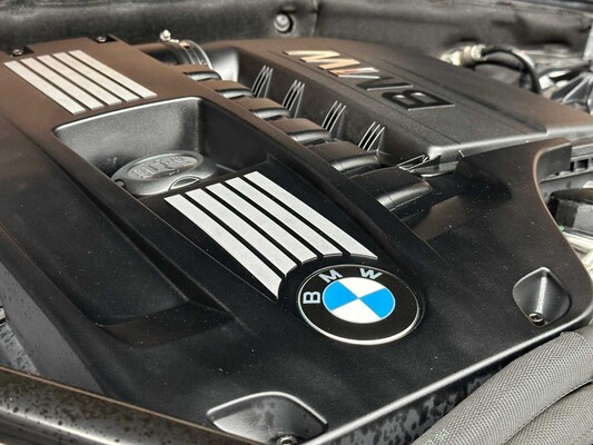 BMW 740i M-Sport 3.0 L6 326pk 2011 7-Serie