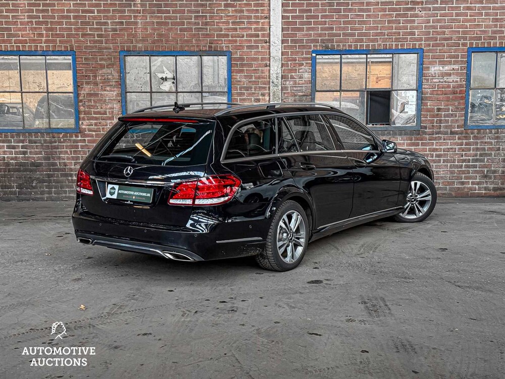 Mercedes-Benz E200 Kombi Avantgarde 184PS 2016 E-Klasse -Orig. NL-, R-110-TS