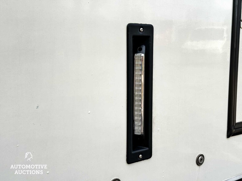 Brian James Trailers - SHUTTLE TILT-BED 2020 Geschlossener Autotransporter