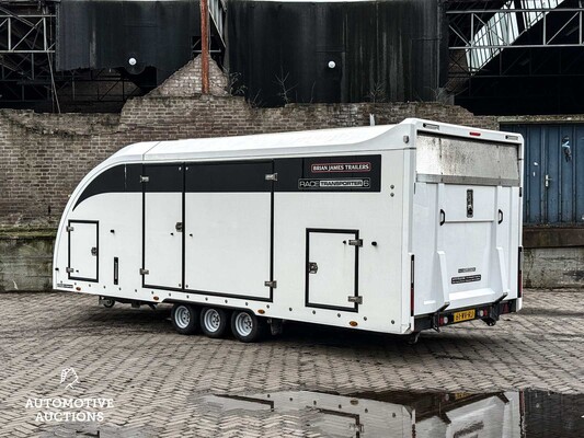 Brian James Trailers - SHUTTLE TILT-BED 2020 Closed Car Transporter