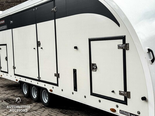 Brian James Trailers - SHUTTLE TILT-BED 2020 Closed Car Transporter