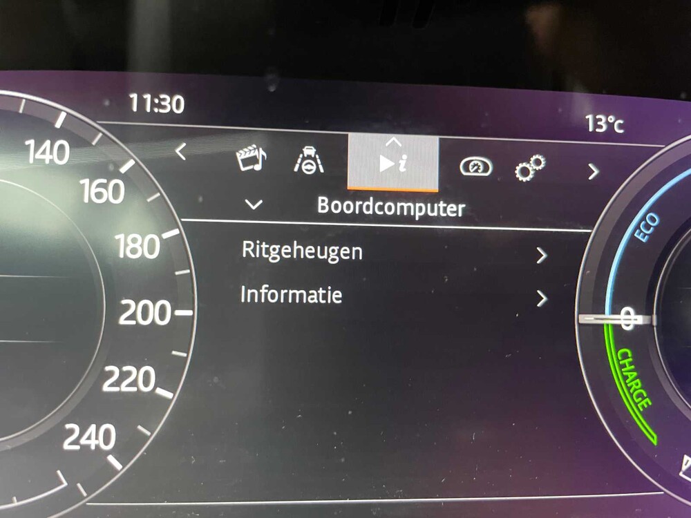 Land Rover Range Rover P400e Vogue 404PS 2020 (Original-NL + 1. Besitzer), H-150-NJ