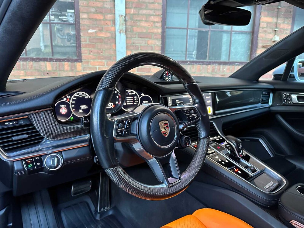 Porsche Panamera Turbo 4.0 V8 549PS Sport-Chrono 2017 -CARBON-