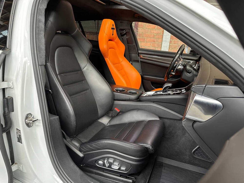 Porsche Panamera Turbo 4.0 V8 549PS Sport-Chrono 2017 -CARBON-