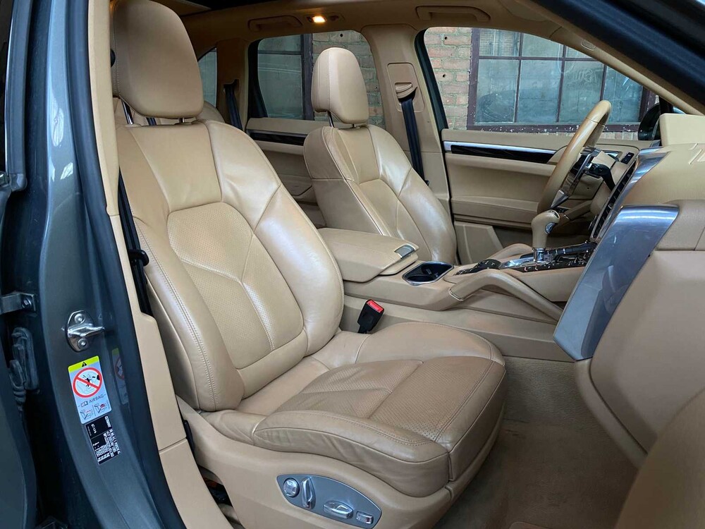 Porsche Cayenne S E-Hybrid 3.0 V6 416PS Plug-In FACELIFT 2015 ORIG-GB, 3-ZHG-85