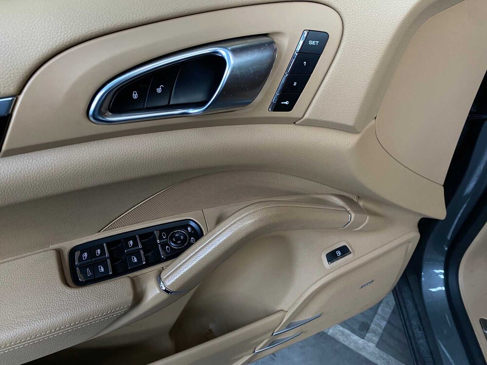 Porsche Cayenne S E-Hybrid 3.0 V6 416PS Plug-In FACELIFT 2015 ORIG-GB, 3-ZHG-85