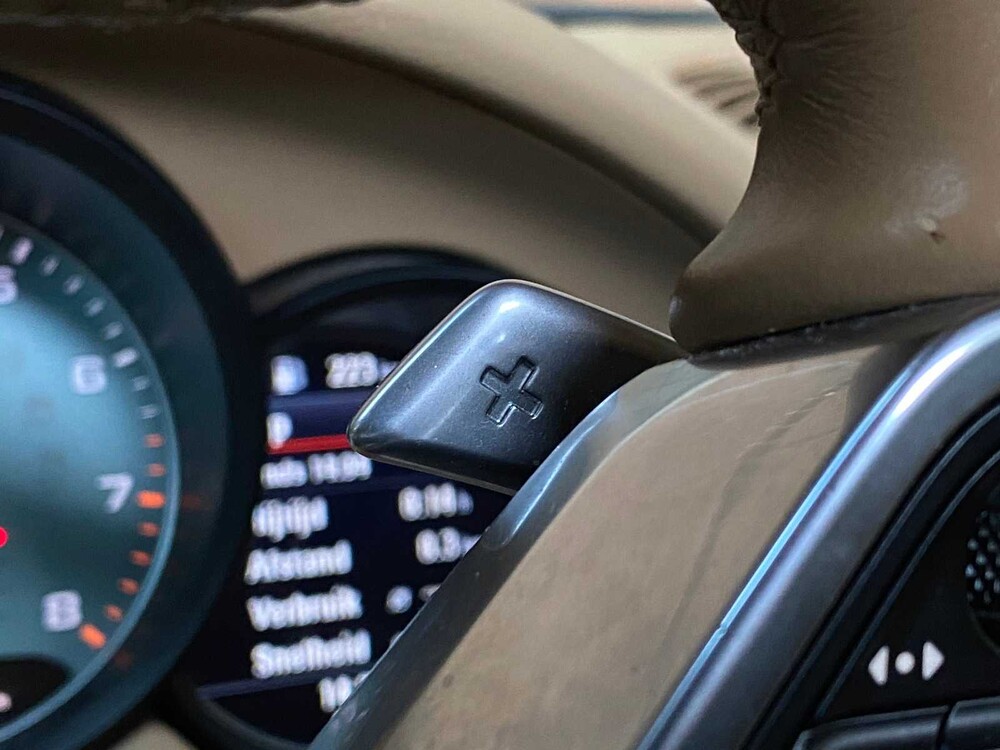 Porsche Cayenne S E-Hybrid 3.0 V6 416PS Plug-In FACELIFT 2015 ORIG-GB, 3-ZHG-85