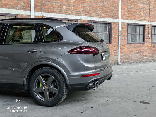 Porsche Cayenne S E-Hybrid 3.0 V6 416hp Plug-In FACELIFT 2015 ORIG-GB, 3-ZHG-85