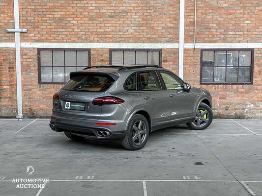 Porsche Cayenne S E-Hybrid 3.0 V6 416hp Plug-In FACELIFT 2015 ORIG-GB, 3-ZHG-85