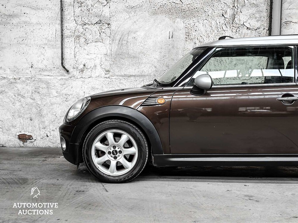 Mini Clubman 1.6 Cooper Chili 120pk 2008 -ORIG-NL-, 87-ZL-DH