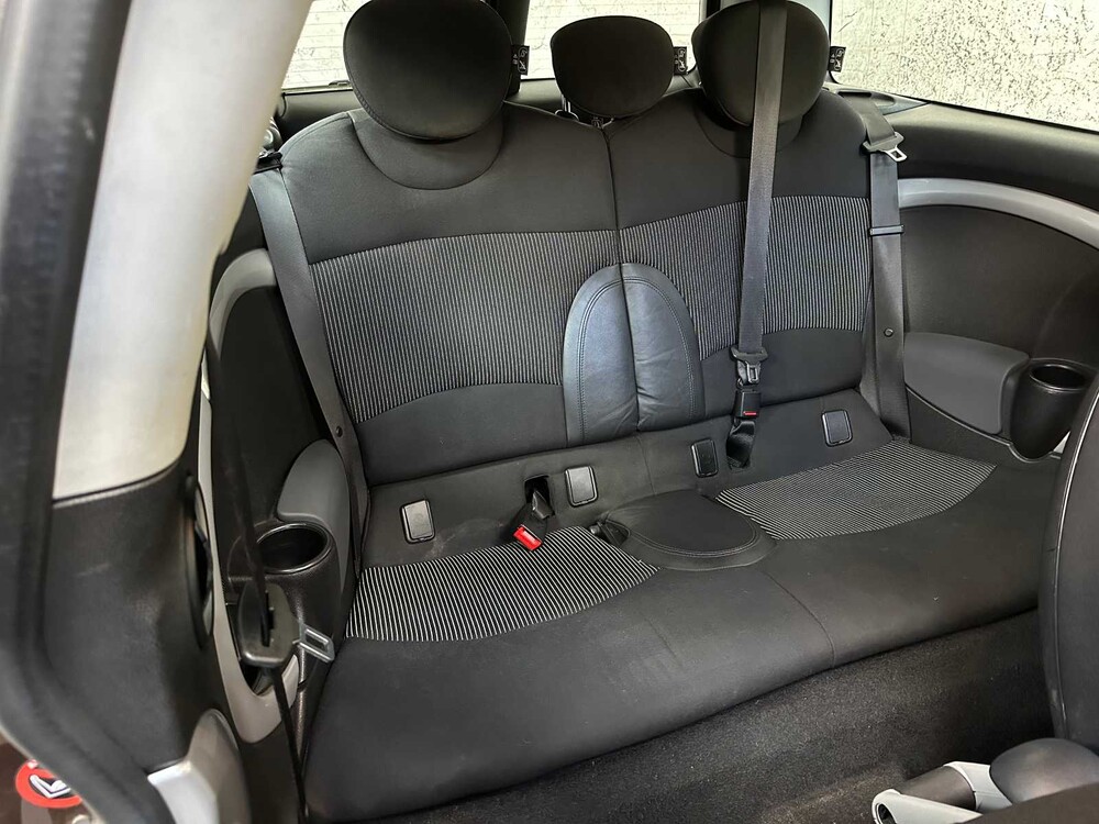 Mini Clubman 1.6 Cooper Chili 120pk 2008 -ORIG-NL-, 87-ZL-DH