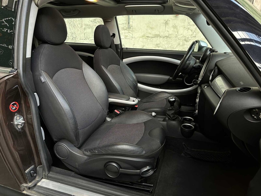 Mini Clubman 1.6 Cooper Chili 120pk 2008 -ORIG-NL-, 87-ZL-DH