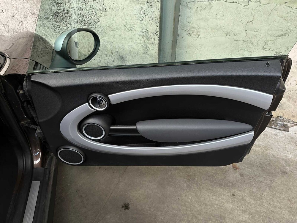 Mini Clubman 1.6 Cooper Chili 120pk 2008 -ORIG-NL-, 87-ZL-DH