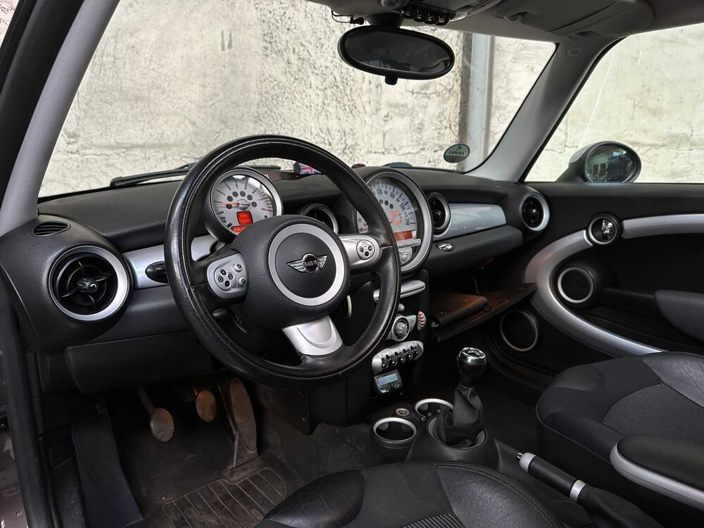 Mini Clubman 1.6 Cooper Chili 120pk 2008 -ORIG-NL-, 87-ZL-DH