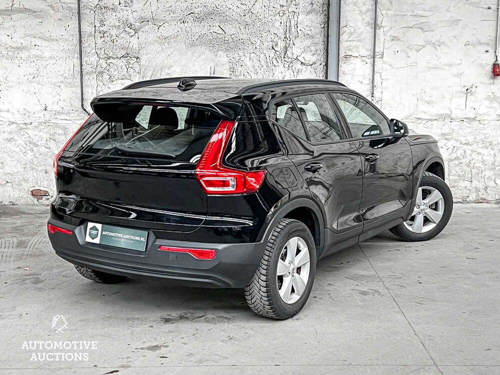 Volvo XC40 Momentum 156pk 2019, X-713-ZB