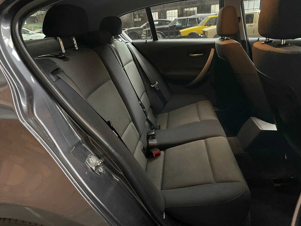 BMW 116i High Executive 116pk 2006 1-serie , 2-XGS-39