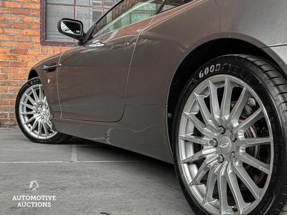 Aston Martin DB9 5.9 V12 457PS 2005 Youngtimer