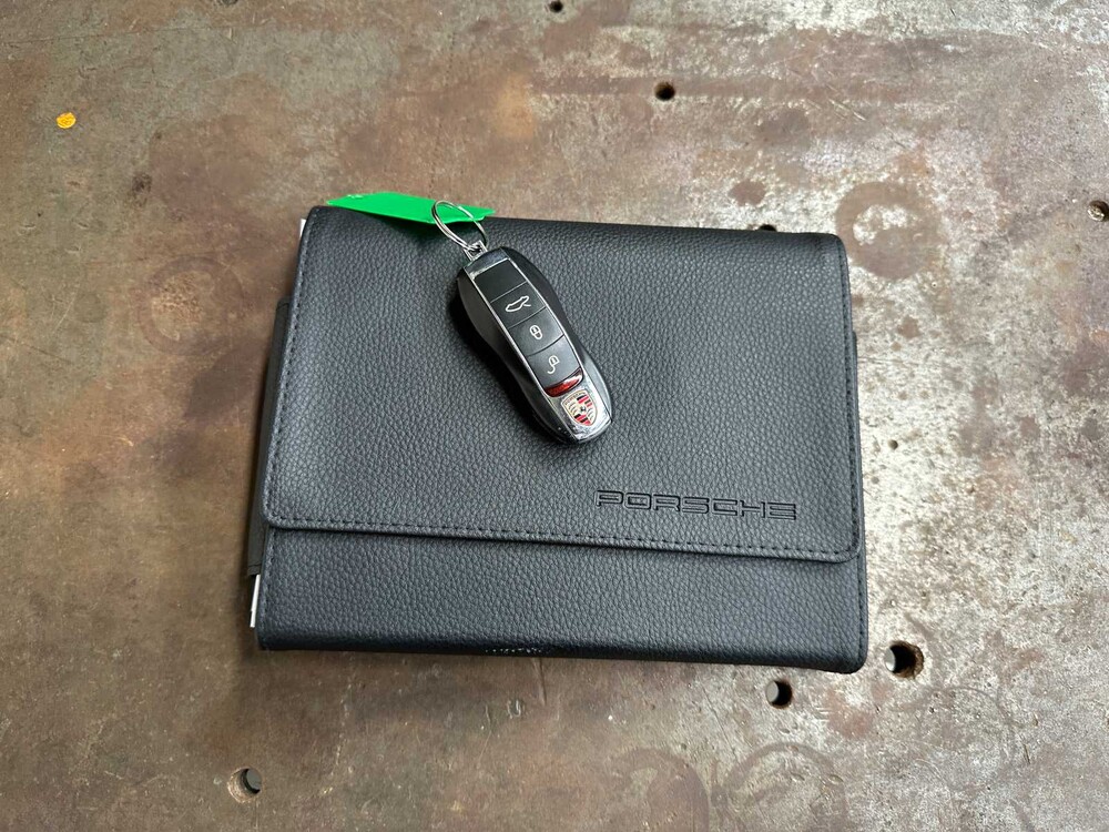 Porsche 911 Turbo S 992 3.6 Sport-Chrono 581PS -CARBON- 2018 (Original-GB), SZ-311-S