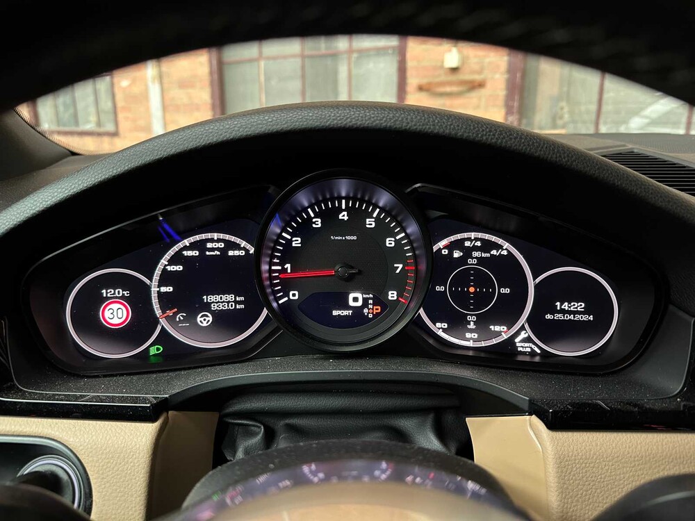 Porsche Cayenne 3.0 340PS 2018 (Original-NL + 1. Besitzer), TL-899-F