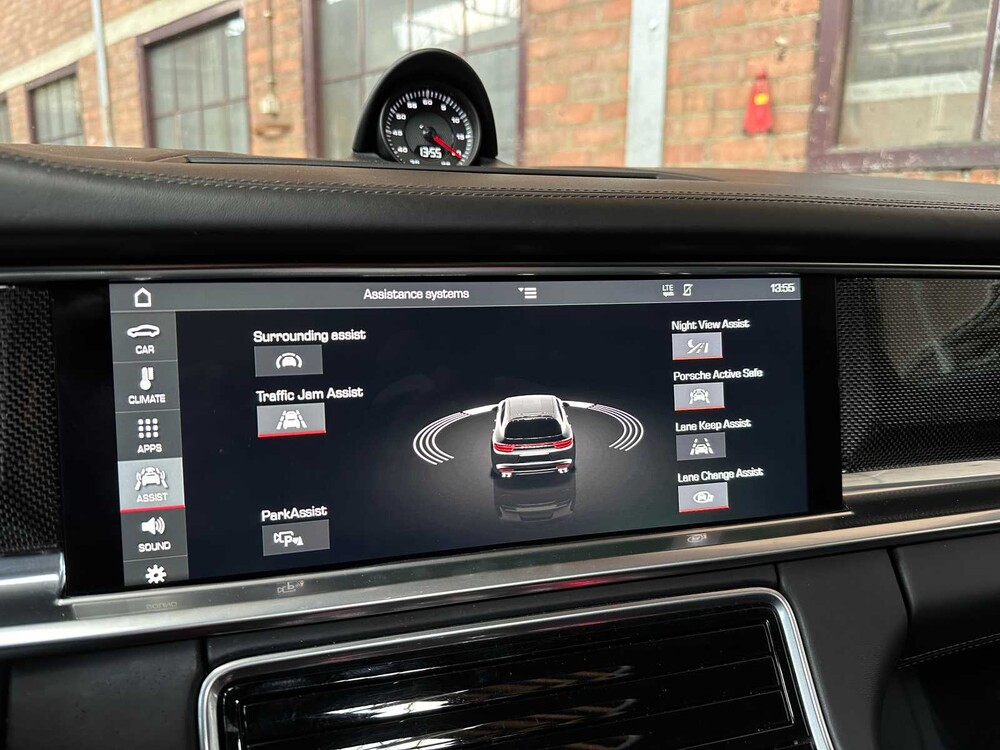 Porsche Panamera Turbo 4.0 V8 549PS Sport-Chrono 2017 -CARBON-