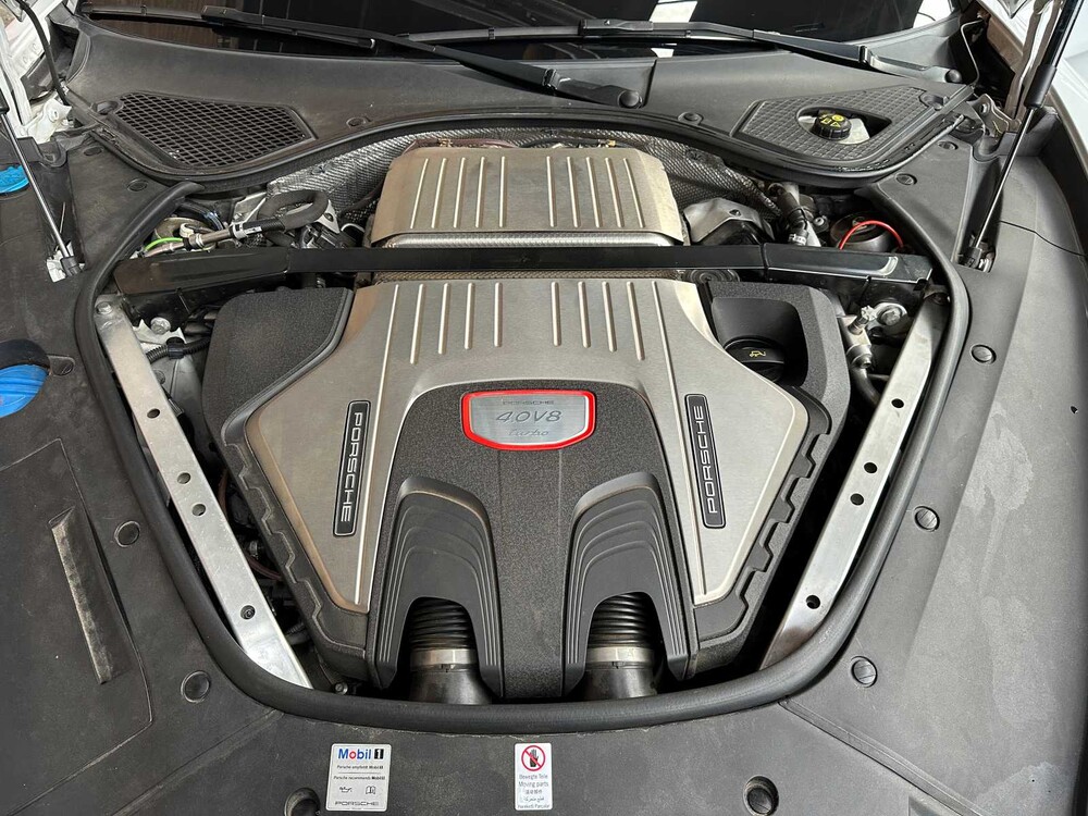 Porsche Panamera Turbo 4.0 V8 549PS Sport-Chrono 2017 -CARBON-
