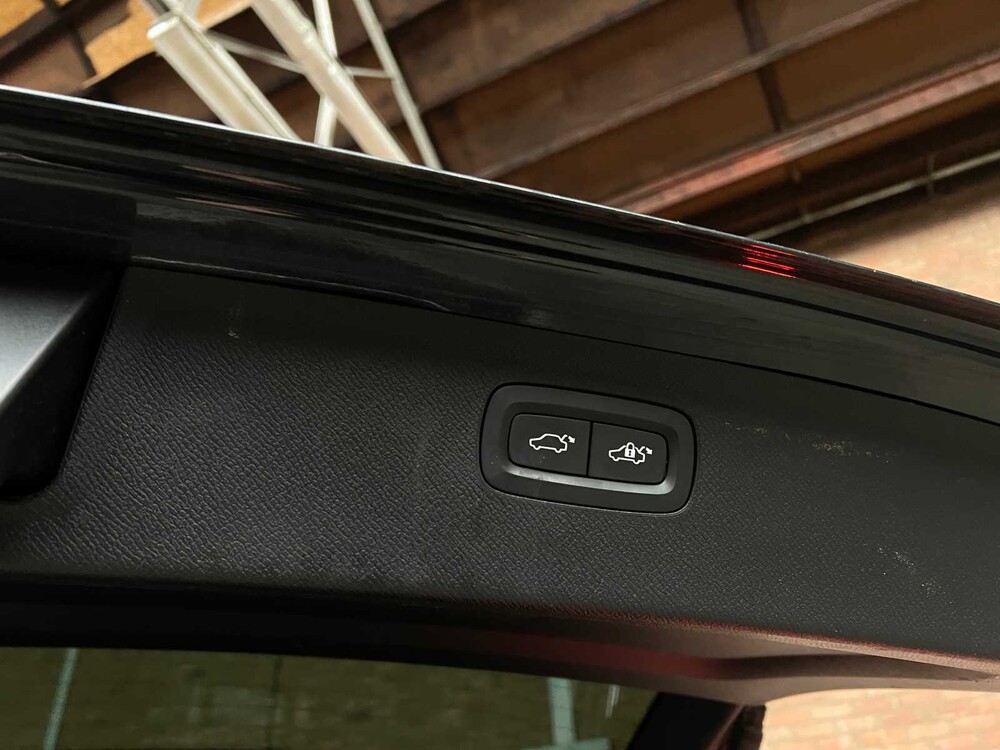 Volvo XC90 2.0 T8 Twin Engine AWD Aufschrift 320PS 2016 Plug-In, J-163-LJ