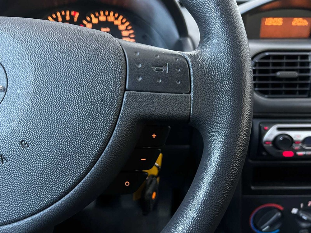 Opel Corsa 1.2-16V Comfort 75pk 2002, 37-JJ-RK