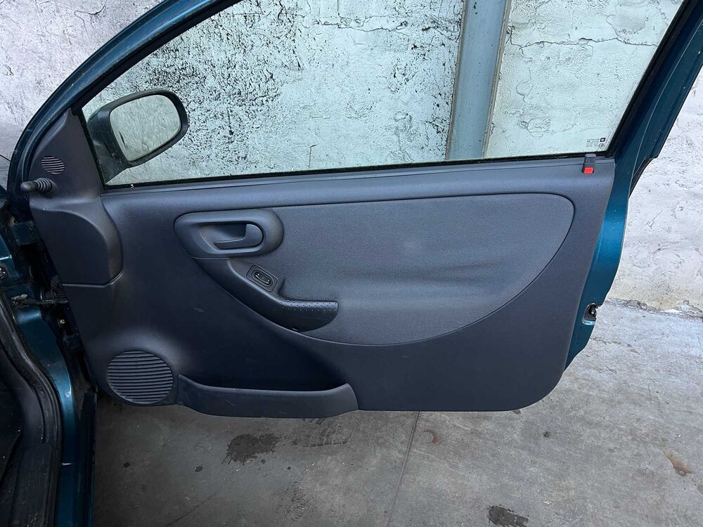 Opel Corsa 1.2-16V Comfort 75pk 2002, 37-JJ-RK