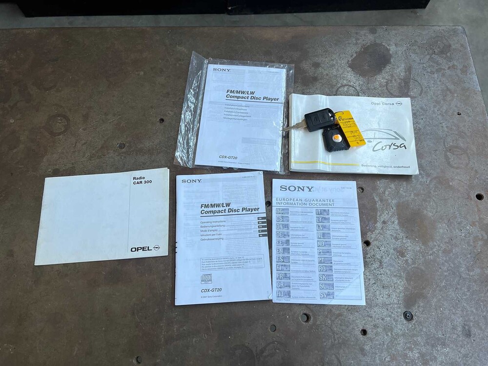 Opel Corsa 1.2-16V Comfort 75pk 2002, 37-JJ-RK