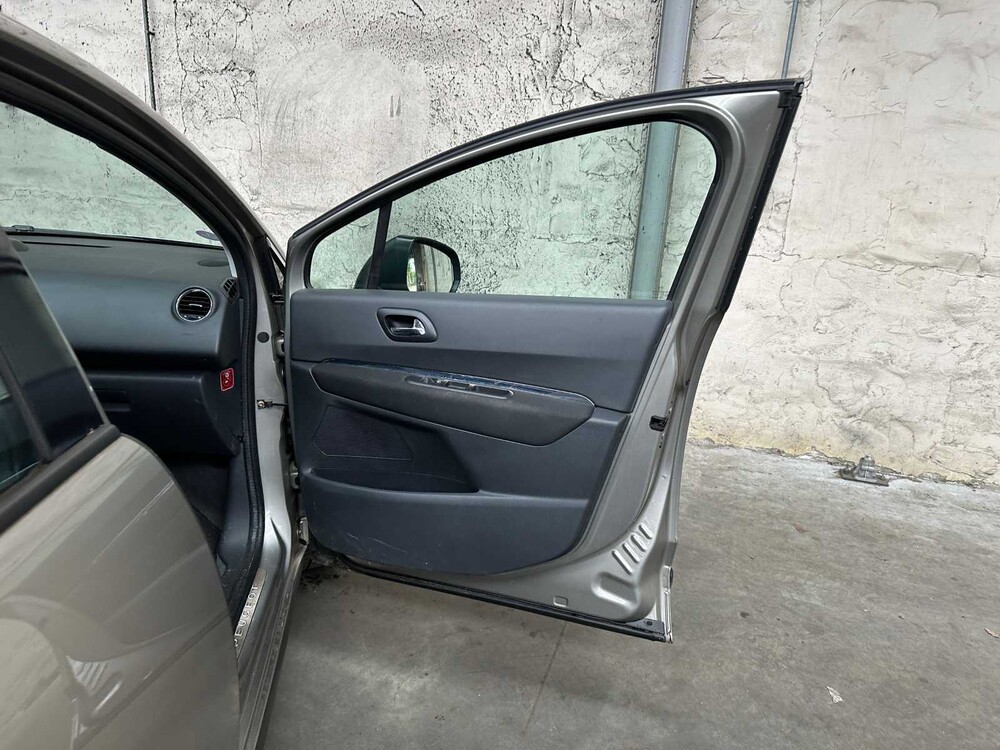 Peugeot 3008 1.6 VTi ST 120pk 2011 (Origineel-NL), 54-PRS-3