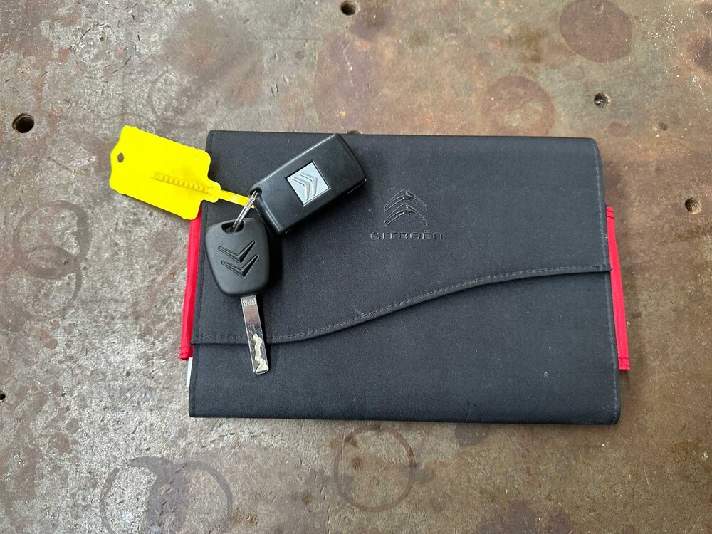 Citroen C3 Picasso 1.6 VTi Exclusive 120pk 2010 -Orig. NL-, 35-LGR-9