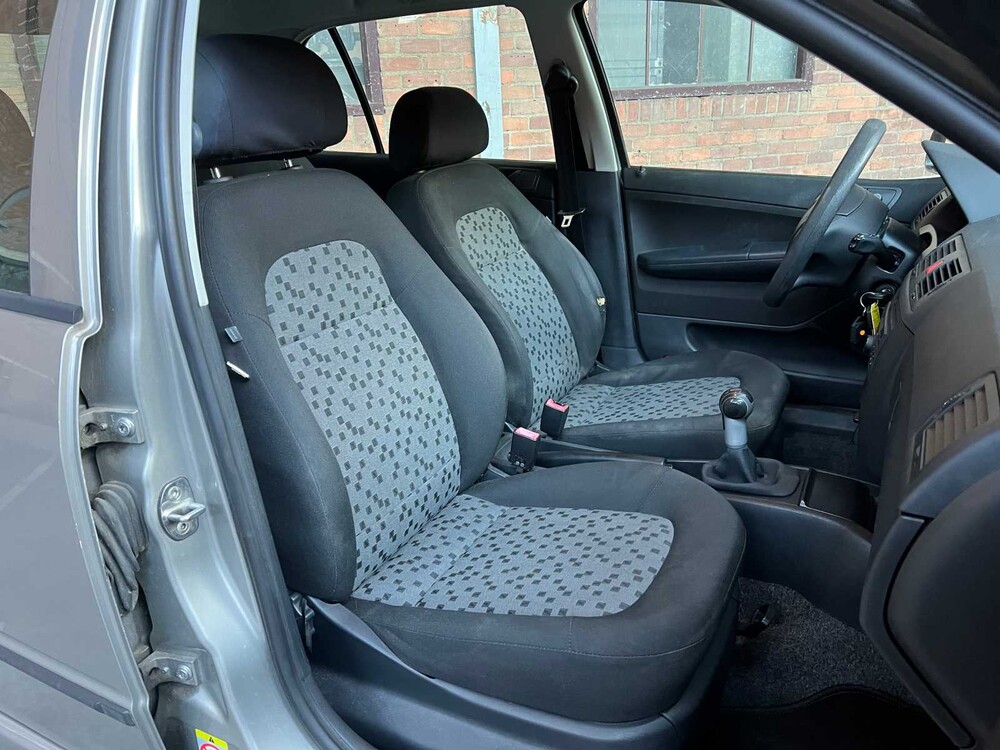 Skoda Fabia 1.4-16V Ambiente 75pk 2007, X-397-LV