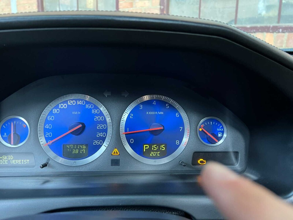 Volvo V70 2.5 R Geartronic 299pk 2004, SB-814-S Youngtimer