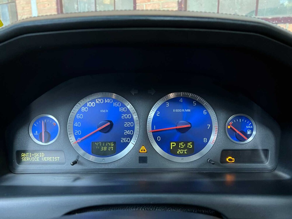 Volvo V70 2.5 R Geartronic 299pk 2004, SB-814-S Youngtimer