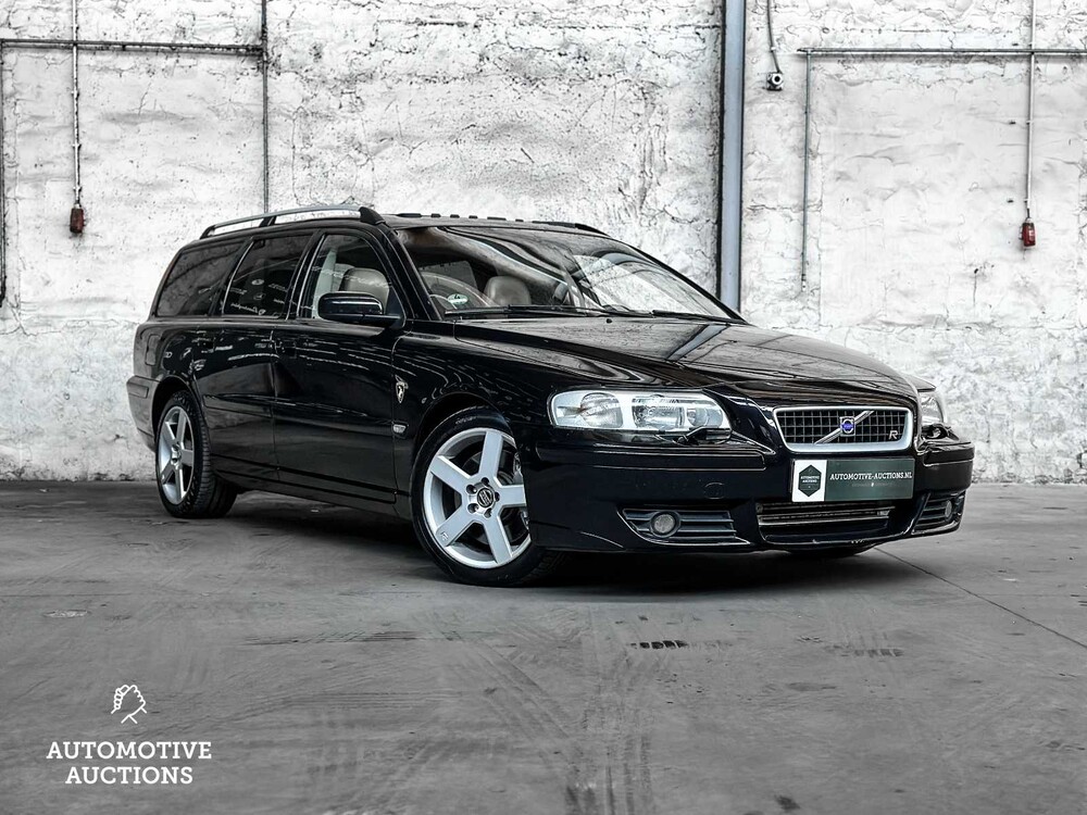 Volvo V70 2.5 R Geartronic 299pk 2004, SB-814-S Youngtimer