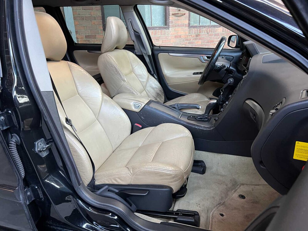 Volvo V70 2.5 R Geartronic 299pk 2004, SB-814-S Youngtimer