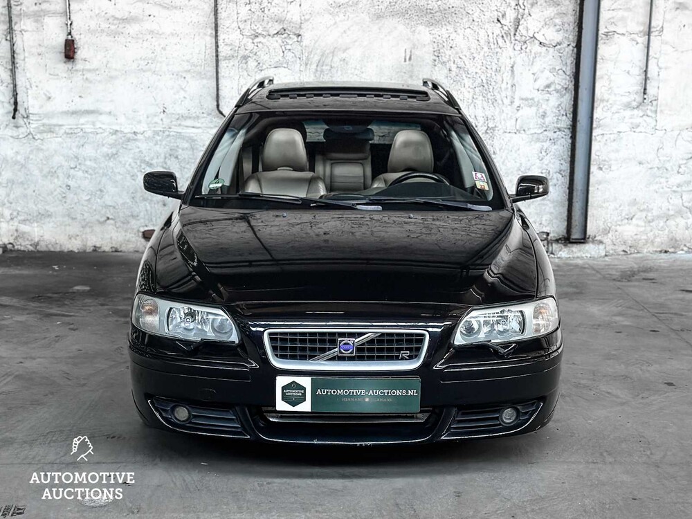 Volvo V70 2.5 R Geartronic 299pk 2004, SB-814-S Youngtimer