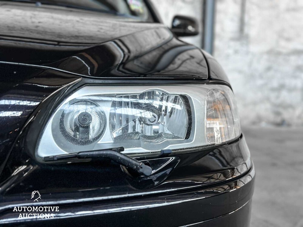 Volvo V70 2.5 R Geartronic 299pk 2004, SB-814-S Youngtimer