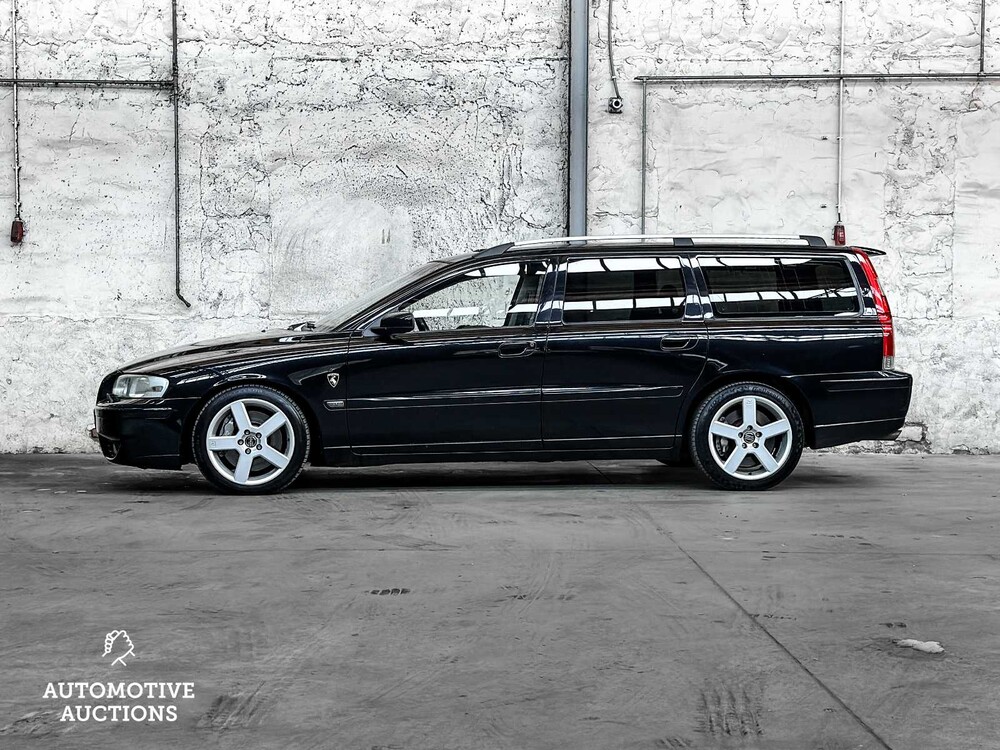 Volvo V70 2.5 R Geartronic 299pk 2004, SB-814-S Youngtimer