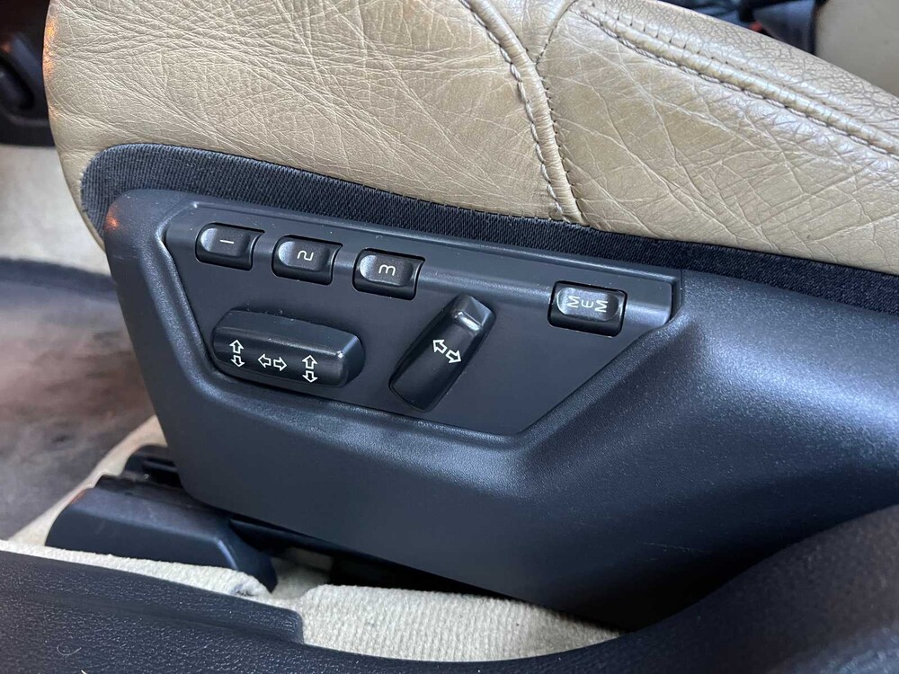 Volvo V70 2.5 R Geartronic 299pk 2004, SB-814-S Youngtimer