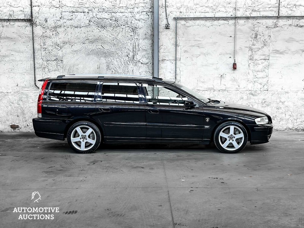 Volvo V70 2.5 R Geartronic 299pk 2004, SB-814-S Youngtimer